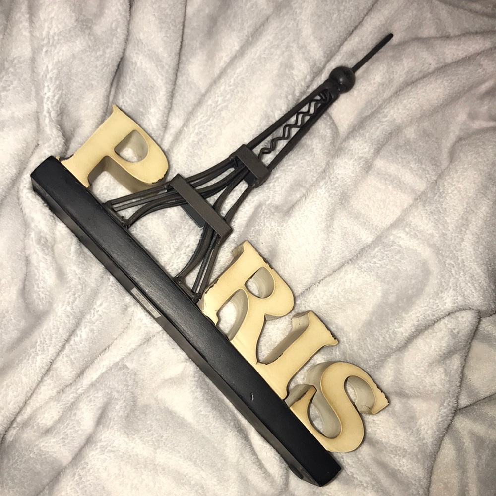 Decor, Paris themed